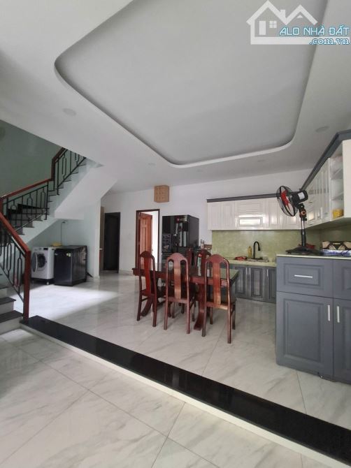 CỰC HIẾM QUẬN 3 - TRƯỚC NHÀ 5M Ô TÔ THÔNG - NGUYỄN PHÚC NGUYÊN, CMT8 - DIỆN TÍCH 91M2 - 5