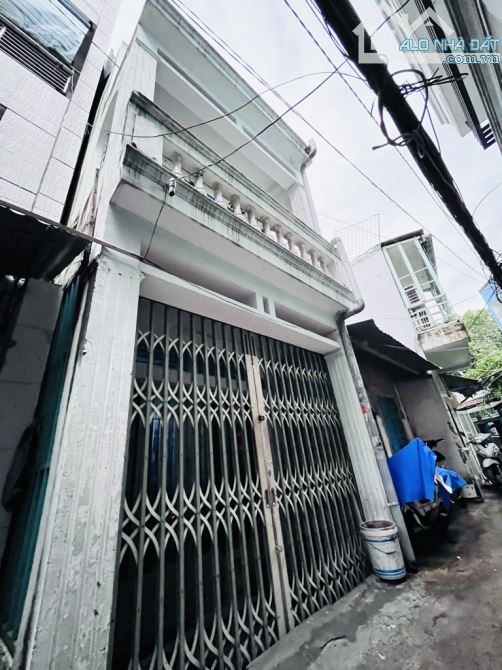 BÁN NHÀ HẺM 132 HOÀI THANH, P.14, QUẬN 8, 40M2 - 5