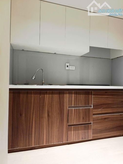 NHÀ E6 TT ĐO LƯỜNG - HOÀNG QUỐC VIỆT - CĂN GÓC - FULL NỘI THẤT - DT: 41.5/71M2 - 4.25 TỶ - 5