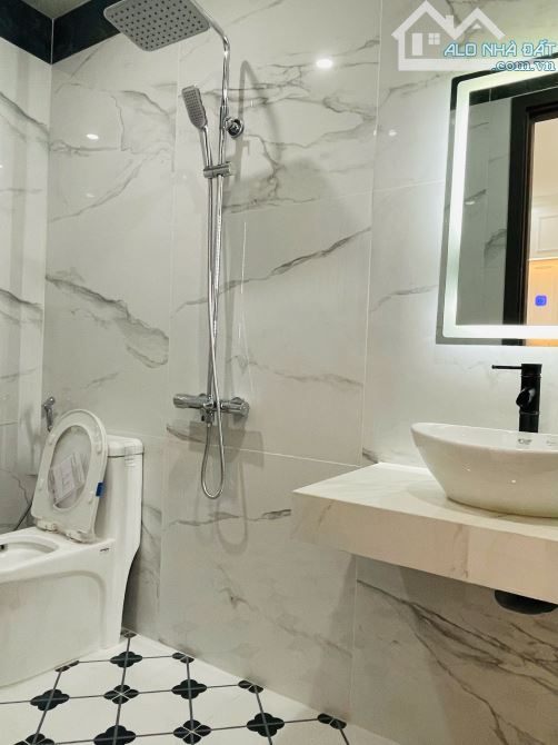 NHÀ HAI TẦNG TÂN CỔ ĐIỂN HIỆN ĐẠI KIỆT Ô TÔ HẢI TRIỀU - 5