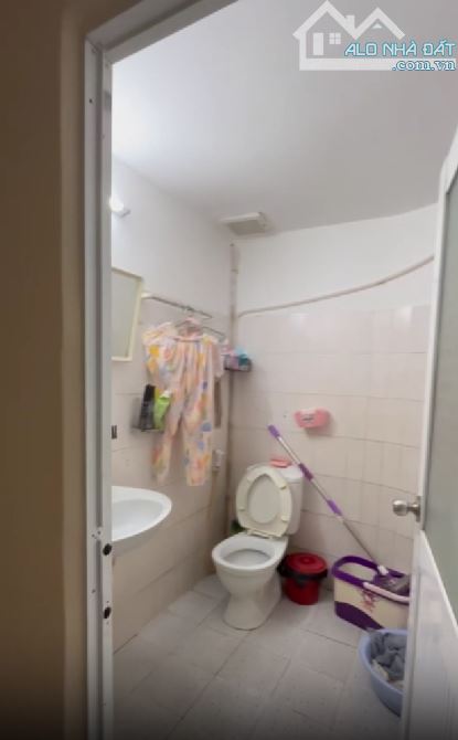 CẦN BÁN NHÀ CẤP 4 HẺM TRƯƠNG CÔNG ĐỊNH – 56M² – 2PN, 1WC – GIÁ 3.85 TỶ – VỊ TRÍ ĐẸP, Ở N - 5
