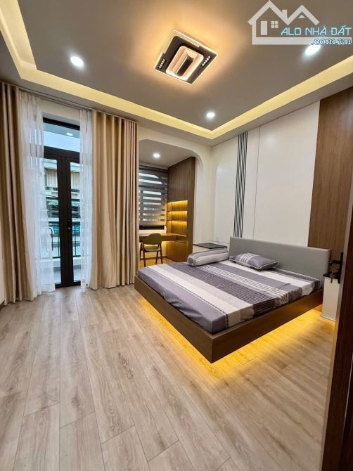 SIÊU PHẨM MẶT TIỀN ĐƯỜNG TRẦN BÁ GIAO - 5