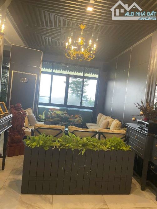 Bán nhà   Mặt phố  nv cừ  1 hầm 9 nổi kd  dòng tièn 5tỷ /năm dt và mt rộng - 5
