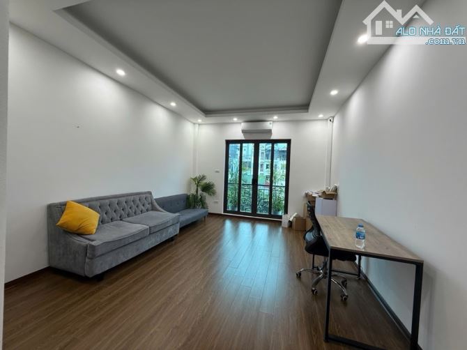 PHÂN LÔ MAI DỊCH - CẦU GIẤY - 6 TẦNG THANG MÁY - Ô TÔ TRÁNH - KINH DOANH - DT65m2 - 5