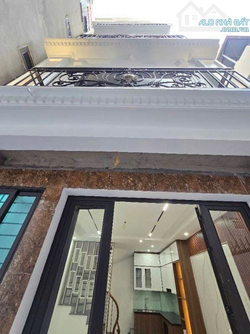 NHÀ ĐẸP MỚI KOONG LONG LANH-GẦN Ô TÔ-NGÕ GỐC ĐỀ MINH KHAI CHỈ HƠN 7tỷ - 5