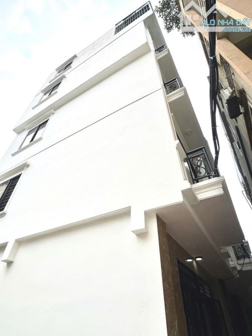 BÁN NHÀ PHẠM VĂN ĐỒNG 64 M2 XÂY 5 TẦNG GIÁ 9..X TỶ XÂY MỚI KOONG - 5