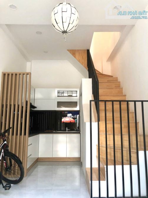 TÂN HOÀ ĐÔNG Q6 HẺM XE HƠI 1XẸC 3 TẦNG CÓ SÂN THƯỢNG 2P. NGỦ 2WC 20M² GIÁ 2,35TỶ - 5
