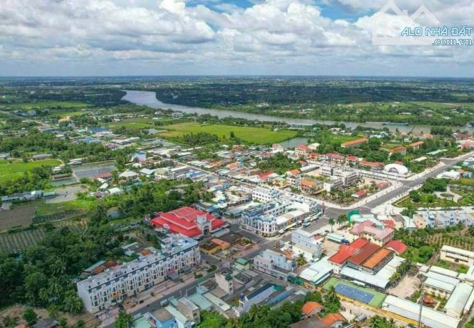 Hàng Vip, 150m2 đất thổ cư 5x 30m đường hàng cau vua, 380tr - 5