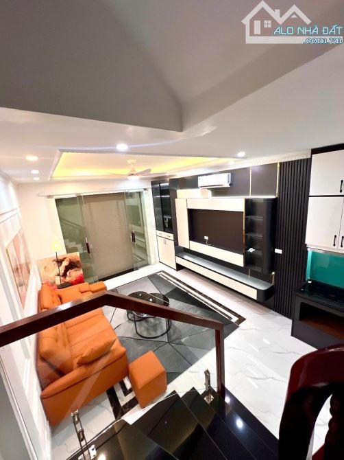 🚗 SIÊU PHẨM THẠCH BÀN – 31M², 5 TẦNG, Ô TÔ ĐỖ CỬA – 7.35 TỶ 🚗 - 5