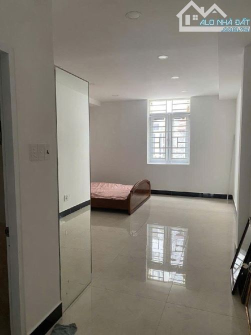 Nhà 3 tầng mặt tiền đường Huỳnh Thị Đồng TT Nhà bè. 4,5*17 hơn 8 tỷ. Đường 12 m KDBB. - 5