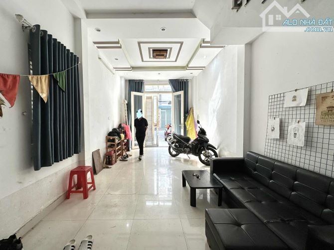 HẺM NHỰA XE TẢI - PHÚ NHUẬN - 4 TẦNG ĐẸP - 40M2 A4 - DÒNG TIỀN 25Tr/Tháng - SÂN ĐẬU ÔTÔ - 5