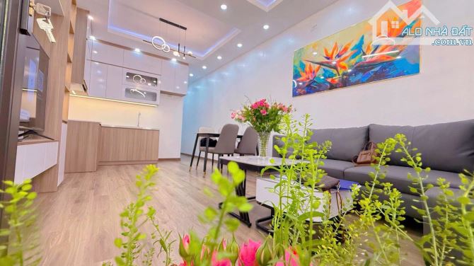 BÁN TẬP THỂ VIP1, TẦNG 3, NHÀ A – TRUNG TỰ, PHẠM N. THẠCH, ĐỐNG ĐA. 70M2 – 2PN 4,3 TỶ - 5