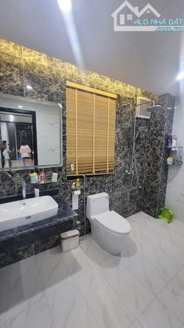 Bán nhà ngõ 86 Chùa Hà ( oto đậu cửa) 51m2 sổ - 5 tầng - MT 4,6m - Giá chỉ 21 tỷ . - 5