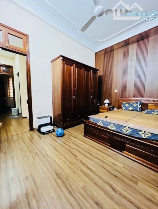 NHÀ HÀO NAM CHẮC CHẮN 48m2, 5 tầng -mt 4.6m - Gần phố, gần ga - Xung quanh tràn tiện ích - 5