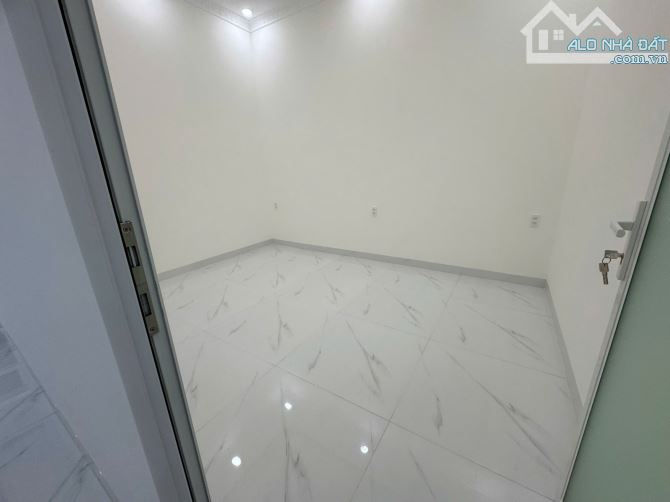 Cống Lở tân bình 98.7/100m2 C4 giá chỉ 7.x tỷ - 5