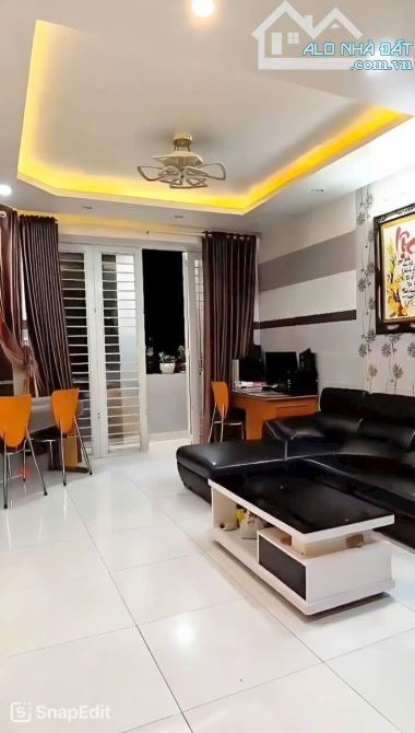 Góc 2 MTKD Lê Thiệt 4 tầng đúc BTCT 56m2 đường rộng 12m thông thương chỉ 10.xT - 6