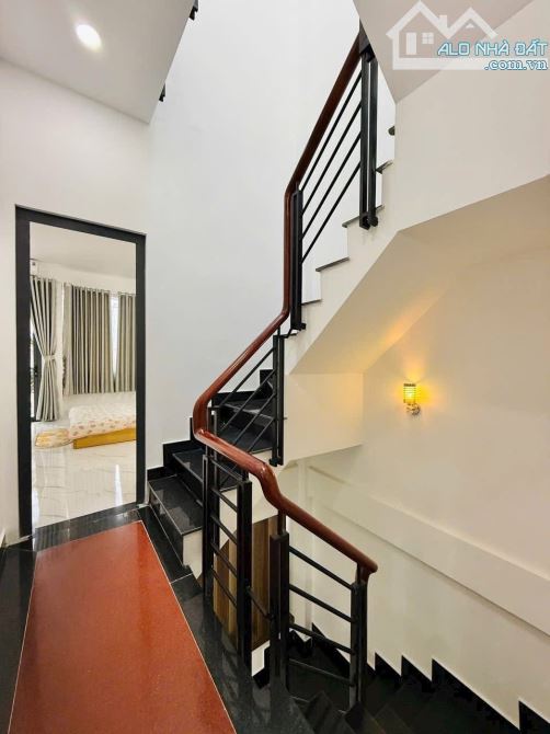 Bán nhà hẻm 1/, 51.2m2 ngay Hồ Văn Huê, Phú Nhuận. Giá: 4 Tỷ 225. SHR, hẻm xe hơi 5m - 6