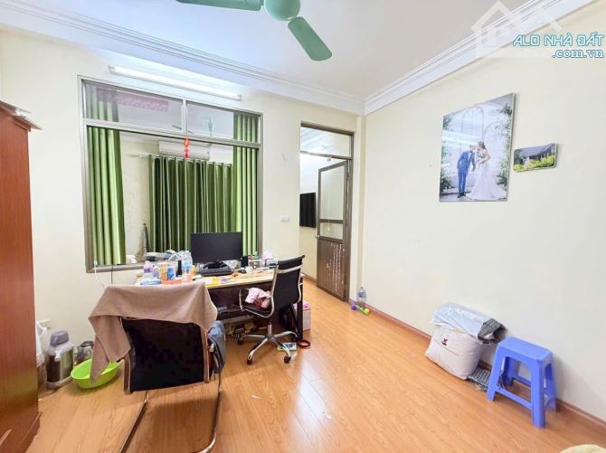 bán nhà Ngõ 127 Hào Nam, Đống Đa, Ngõ 2,5m DT 42m, 4 Tầng, MT 4.1m 🧧Gia 8.9 Tỷ - 6