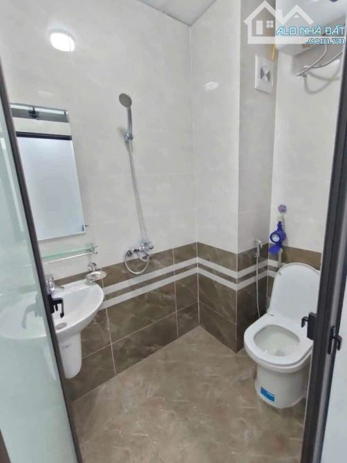 Rẻ nhất ! CCMN Triều Khúc 65m2 x 7T Thang máy, PCCC, 19PKK full NT, DT 850tr/năm - 13,3 tỷ - 6