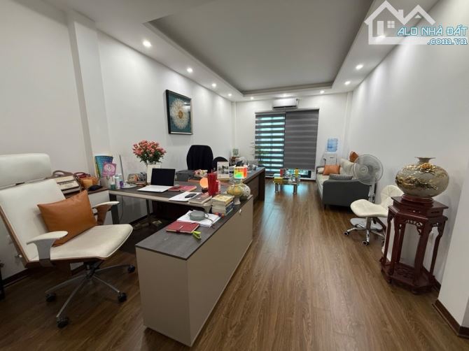 PHÂN LÔ MAI DỊCH - CẦU GIẤY - 6 TẦNG THANG MÁY - Ô TÔ TRÁNH - KINH DOANH - DT65m2 - 6