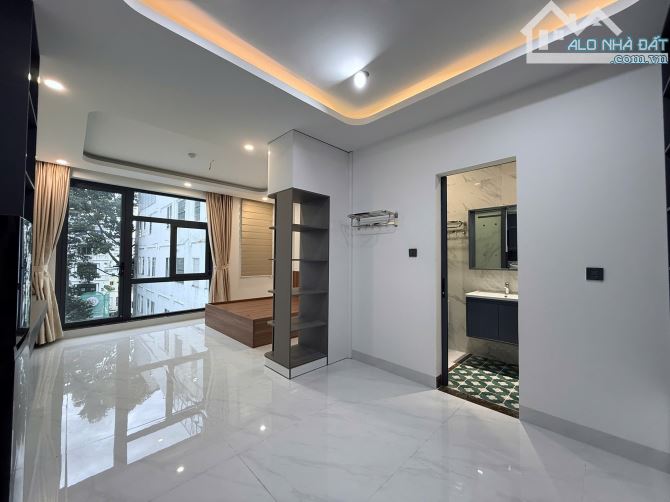 SIÊU PHẨM STUDIO FULL NỘI THẤT  CỬA SỔ LỚN CỰC RỘNG NGAY SÁT QUẬN 1ị - 6