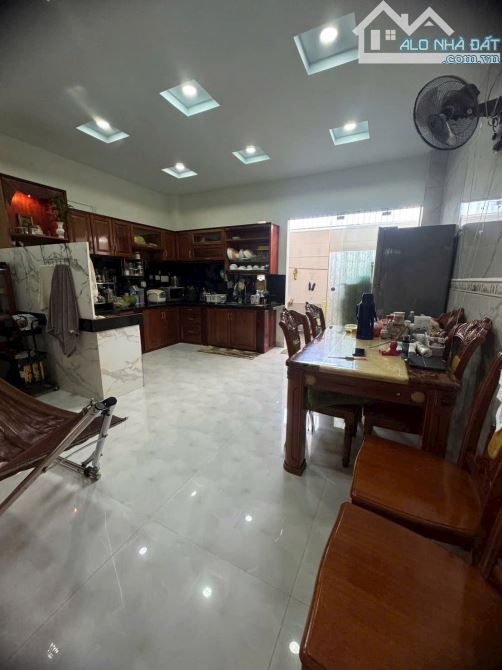 🎉🎉Cần bán nhà đẹp 1 trệt 3 tầng. đối diện công Viên thuộc khu đô thị mới Phước Long B gi - 6