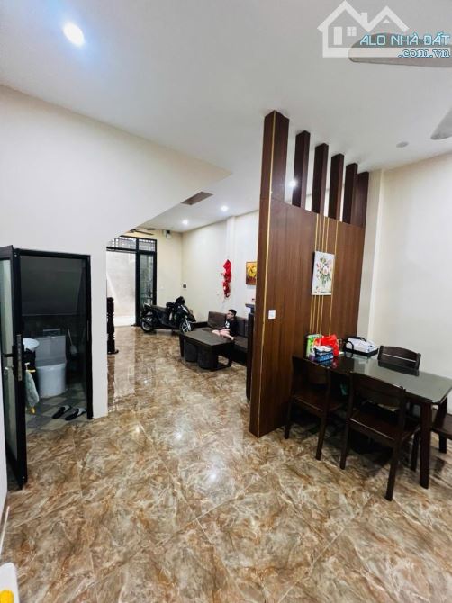 BÁN NHÀ HÀO NAM-48Mx5TẦNG-MẶT TIỀN 4.6M-DÂN XÂY-GẦN PHỐ-NHÀ ĐẸP-12TỶ - 6