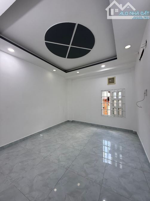 Hẻm 4M - Âu Dương Lân Quận 8, 43M2(3.2x13) 2 Tầng,  Sổ Vuông, Ko QH, Chỉ 5.2 tỷ TL - 6