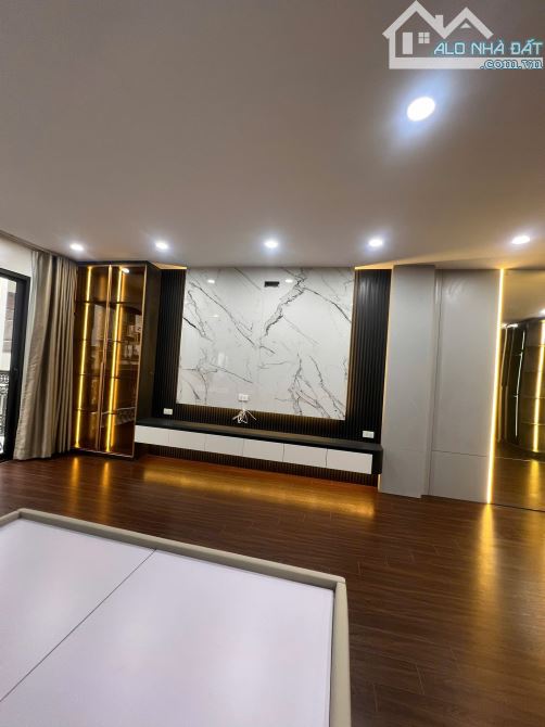 Nhà phân lô mới tinh, oto ngủ trong nhà, thang máy xịn, thiết kế sang trọng, nội thất đẹp. - 6