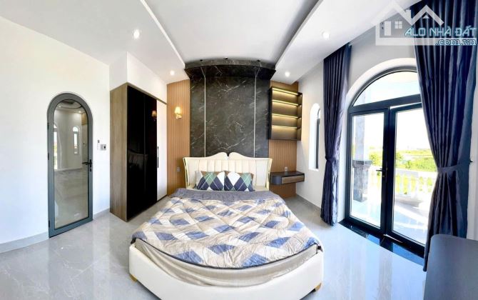 CHO THUÊ NHÀ MỚI HIỆN ĐẠI GẦN ĐƯỜNG TRẦN NAM TRUNG – HOÀ XUÂN  • Diện tích: 100m² x 3 tầng - 6