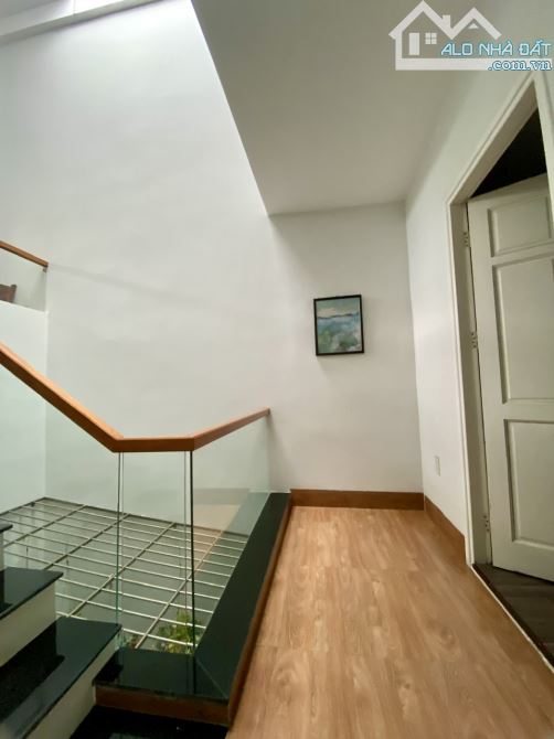 GIÁ RẺ -Nhà 4 Tầng đường 7m5 Hàn Thuyên, - Giá 11 tỷ TL CHÍNH CHỦ - 6