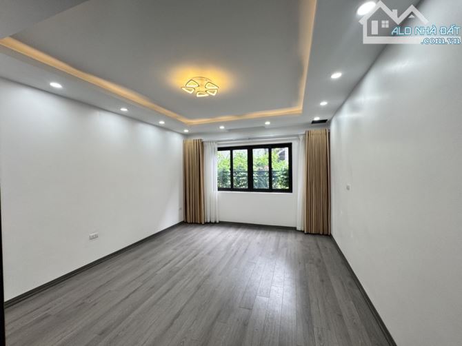 Nhà riêng phố LÂM DU-BỒ ĐỀ-HỒNG TIẾN, 3PN, 4WC, 10TỶ2, ÔTÔ TRÁNH ĐỖ, KINH DOANH. - 6