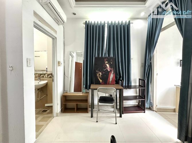 HẺM NHỰA XE TẢI - PHÚ NHUẬN - 4 TẦNG ĐẸP - 40M2 A4 - DÒNG TIỀN 25Tr/Tháng - SÂN ĐẬU ÔTÔ - 6