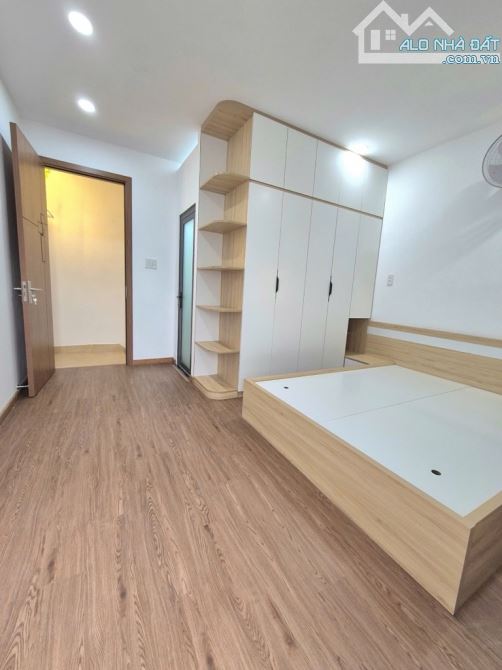 Bán nhà 2 tầng đẹp lung linh, hẻm xe tải Hòa Bình, 21m² (4x5.3), gần Tô Hiệu, chỉ hơn 3 tỷ - 6