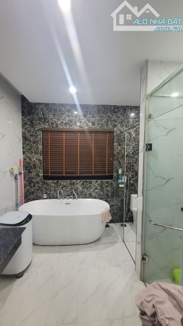 Bán nhà ngõ 86 Chùa Hà ( oto đậu cửa) 51m2 sổ - 5 tầng - MT 4,6m - Giá chỉ 21 tỷ . - 6