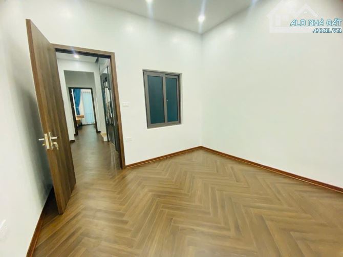 Hoàng Mai Mặt Ngõ 65m,Thang Máy, 4 Tầng, 4 Ngủ, Cách Phố 15m,Chính Chủ 12.5 Tỷ - 6