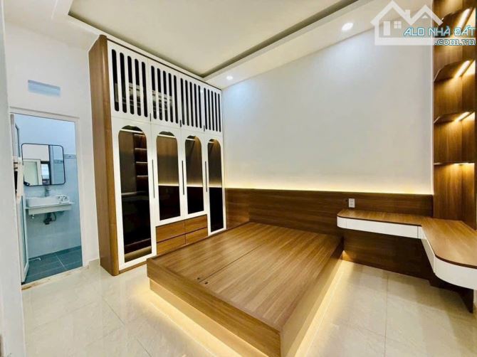 Nhà 3 tầng đường THẠNH XUÂN 33 Q12 -4pn hơn 5 tỷ - 6