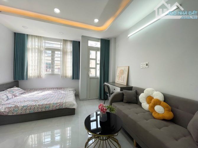 Phòng tách bếp cửa thoáng full nội thất - 6