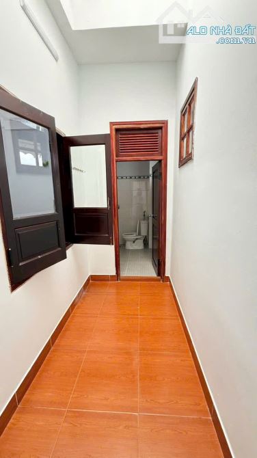 NHÀ 1 TRỆT 2 LẦU + 1 TUM MẶT TIỀN ĐƯỜNG AN DƯƠNG VƯƠNG - DT - 6