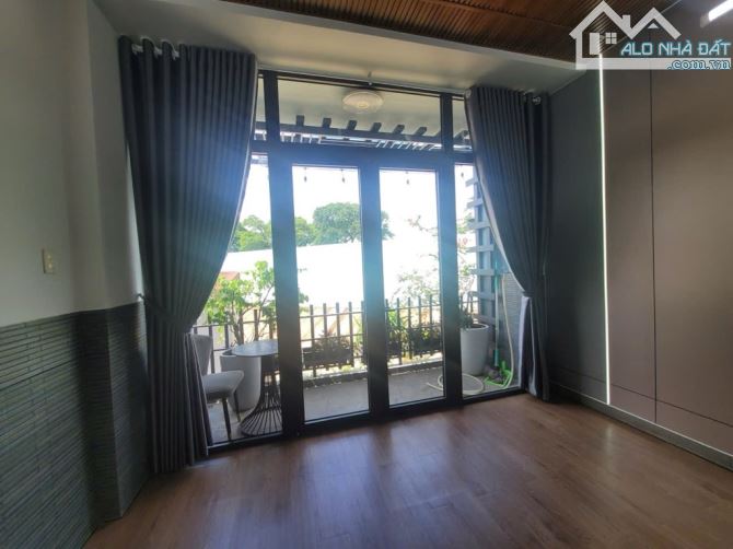 BÁN NHÀ NGAY NGÃ 6 CẦU VƯỢT GÒ VẤP - 3 TẦNG - 4.5Mx15M - NHỈNH 6 TỶ - 7