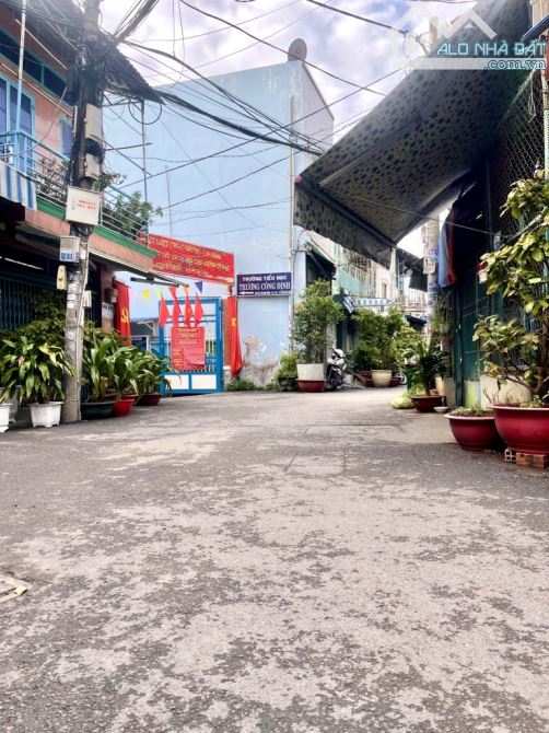 💥Chủ Giảm Chào 2.38 Tỷ ( TL ) 💥 🏡Bán nhà HXH Tân Hoà Đông - 18m2 - 3 Tầng , 2pn 🏡 - 7