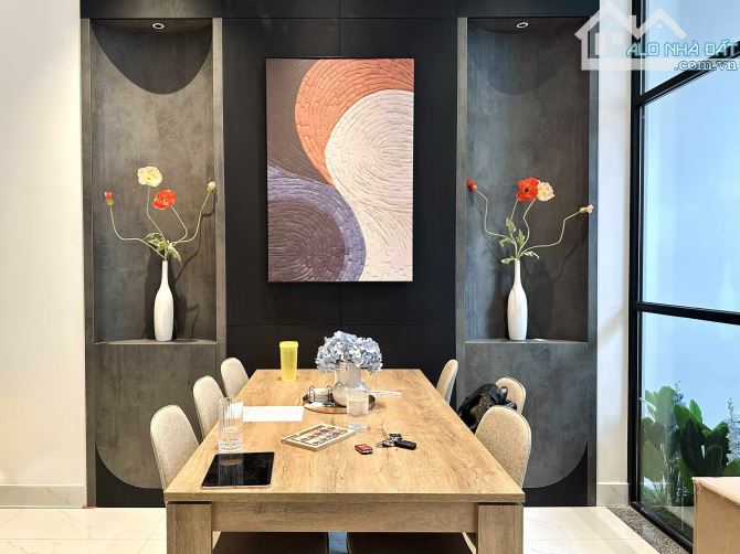 Bán nhà Phú Nhuận - ô tô vào nhà - 72m2 - Hẻm 8m kinh doanh - 7
