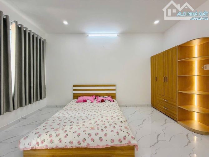 Bán nhà hẻm 1/, 51.2m2 ngay Hồ Văn Huê, Phú Nhuận. Giá: 4 Tỷ 225. SHR, hẻm xe hơi 5m - 7