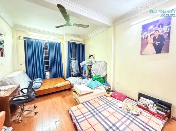 bán nhà Ngõ 127 Hào Nam, Đống Đa, Ngõ 2,5m DT 42m, 4 Tầng, MT 4.1m 🧧Gia 8.9 Tỷ - 7