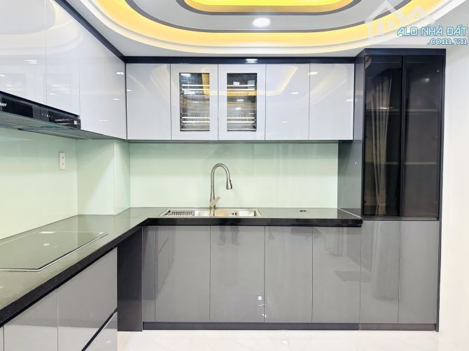 Nhà Phú Nhuận - 43m2 - 4 tầng 5PN - 10m ra mặt tiền xe hơi tránh - Đoàn Thị Điểm - 8,3 tỷ - 7
