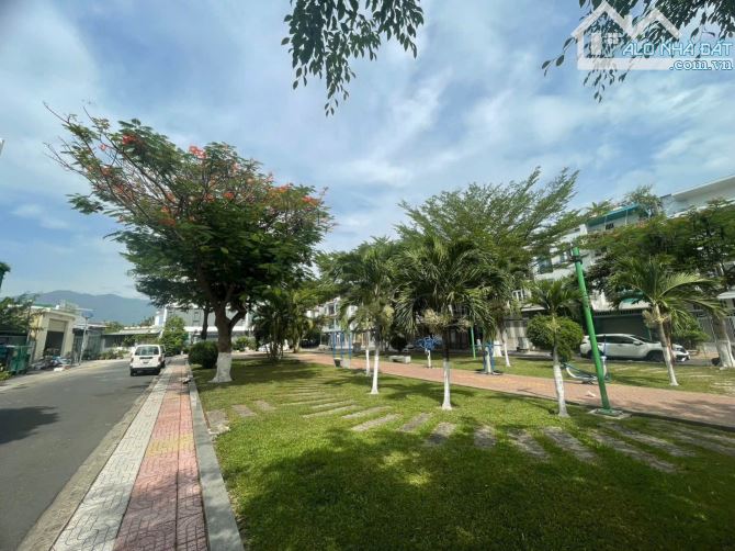 🎉🎉Cần bán nhà đẹp 1 trệt 3 tầng. đối diện công Viên thuộc khu đô thị mới Phước Long B gi - 7