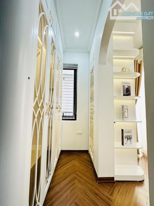 Siêu phẩm Đội Cấn Ba Đình - 45m² x 5 tầng - MT 6m - Ô tô đỗ cổng - Nhà đẹp ở ngay - 7