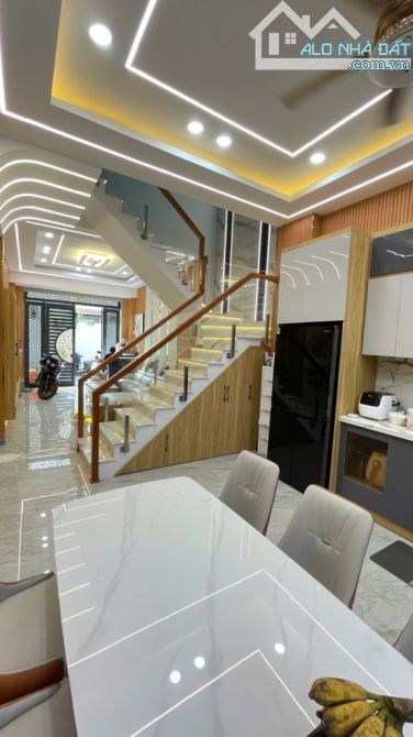 Cần bán nhà đẹp 3 tầng, hẻm xe hơi Phạm Văn Chiêu, Gò Vấp, tặng toàn bộ nội thất, giá chỉ - 7