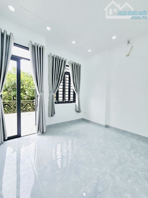 Bán Nhà Lâm Thị Hố Q12 -72 M2( 4 x18m )- 2Tầng- HXT - Chỉ 5,75Tỷ. - 7