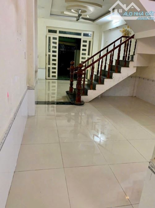 Bán nhà 1 trệt 1 lầu đường thông buôn bán p.Tân Đông Hiệp Tp.Dĩ An chỉ 3ty900 TL M7775 - 7